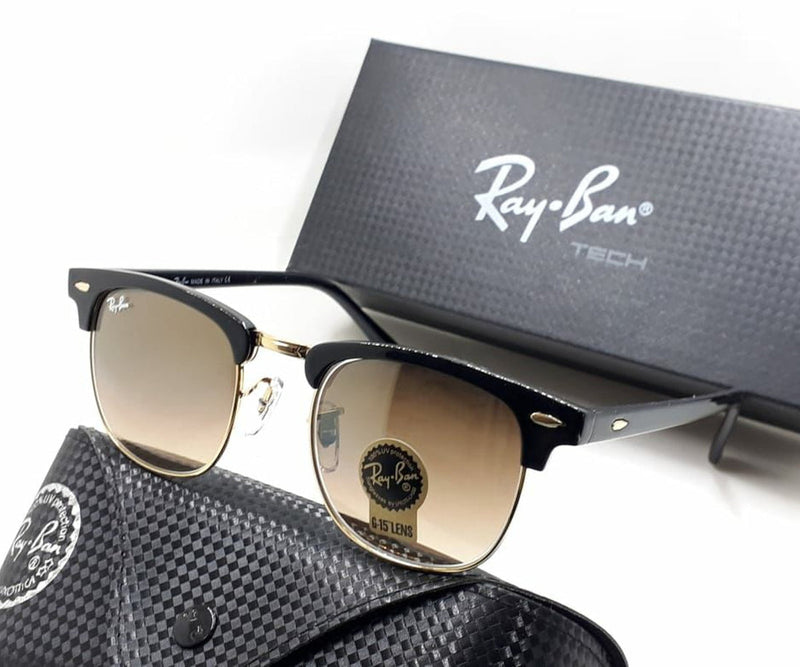 Ray-Ban Clubmaster Classic.