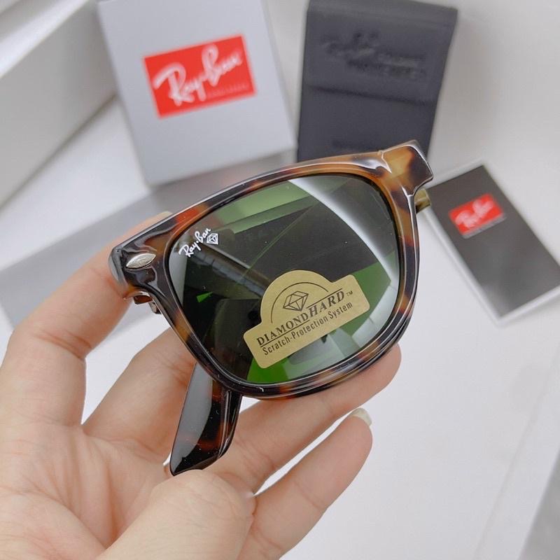 Ray-Ban Folding Wayfarer (RB4105)